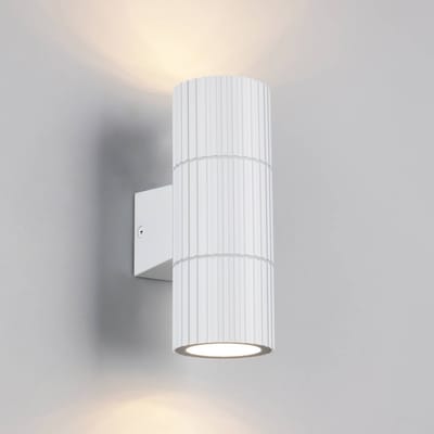 TRIO PARANA - Wandlamp - Wit mat - excl. 2x GU10 4,5 W - Verlichting omhoog en omlaag - Wandmontage - Buitenverlichting - IP44