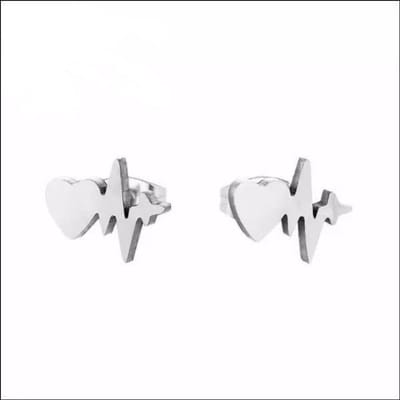 Aramat Jewels | Oorbellen | RVS Hartslag Oorbellen Heartbeat 11x5mm - ECG Oorstekers | Zilverkleurig-10mm | |8mm | Staal | Kinderen, Volwassenen | Verkleurd niet