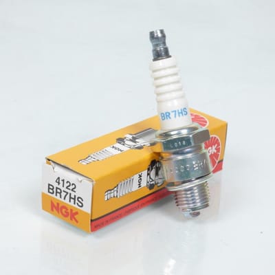 Bougie d'allumage NGK pour Scooter Peugeot 50 Trekker 2000 à 2010 BR7HS Neuf