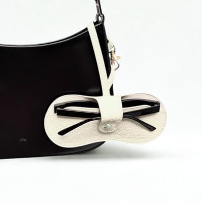 Ainy Zachte Brillenkoker voor Handtas - Wit | Elegant & Stijlvol | Brillenhoesje met Magneetsluiting | Waterdichte en Krasbestendige Opberg Etui voor Brillen & Zonnebrillen | Trendy en Ophangbaar