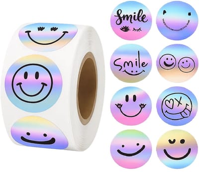 Stickerrol – 500 Beloningsstickers – Smiley Multicolor Laser Stickers voor Kinderen – Motivatiestickers – Bedankt Stickers – Onderwijs & Kinderopvang – 2,5 cm – 8 Varianten