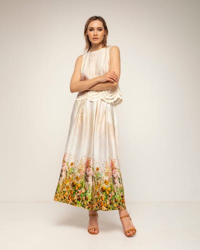 Bloemenprint pantalon met plooien, zakken, elastische taille aan de achterkant y een omslag