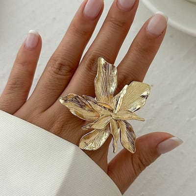 Mode Overdreven Bloem Brede Ring Voor Vrouwen Elegant Vintage Design Grove Metalen Open Ringen Vakantie Dagelijks Draag Sieraden Cadeaus goud
