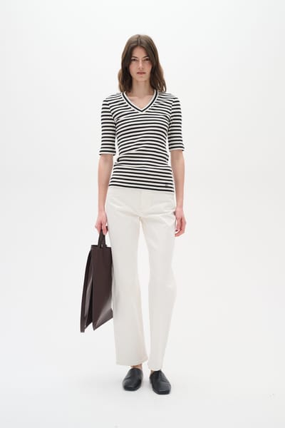 INWEAR Dagnaiw Striped V T-shirt Tops & T-shirts Dames - Shirt - Zwart - Maat XS
