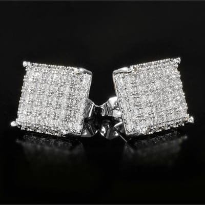 Huitan Eenvoudige Vierkante Oorknopjes Vrouwen Volledig Bezette Glanzende CZ Zilverkleurig/Goudkleurig OL Stijl Veelzijdige Mode Sieraden white