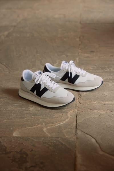 New Balance 237 Sea Salt Maat: 41.5 | Sneakers Outlet | Heren | Zwart