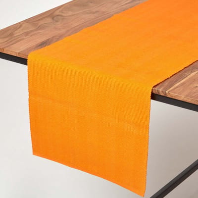 Homescapes tafelloper gemaakt van 100% katoen, oranje