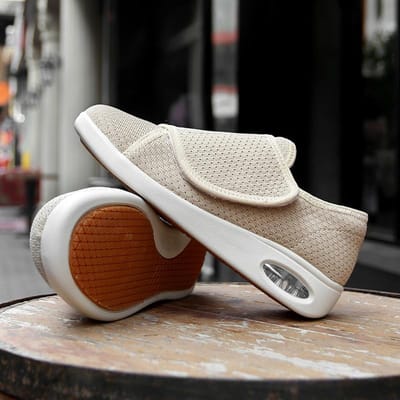 Baskets orthopédiques pour femmes, chaussures de marche décontractées pour pieds larges et gonflés, ajustement de l'éversion du pouce, souples et confortables, pour femmes diabétiques 38 white