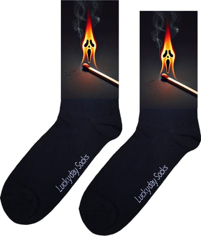 Vuur - Verjaardag cadeau - Grappige sokken - Leuke sokken - Hem Haar sokken - Vrolijke sokken - Valentijn Cadeau - Vaderdag - Moederdag - Spook -Lucifer - Verjaardag cadeau - Kerst cadeau - Leuk Cadeau - Sokken maken Happy - Maat 37-44