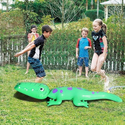 Apeirom 140x56cm Grote Opblaasbare Krokodil Fontein -  20 Sprinklers - Aansluitbar op Tuinslang - Outdoor Strandbal - 20 Sprays - Buitenspeelgoed