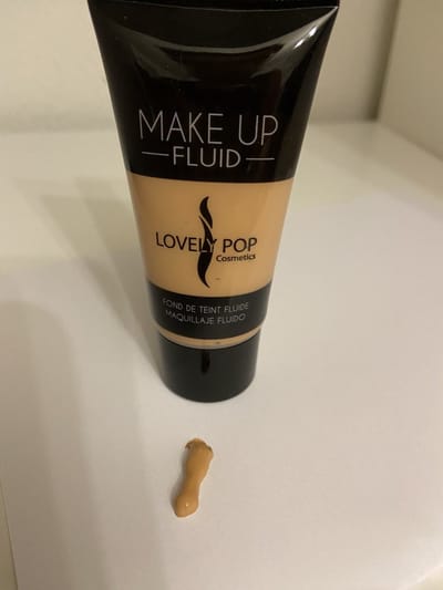 Foundation Lovely Pop nr. 02 met gratis beauty blender sponge | | Make up | Parfum | Moederdag | Verjaardagscadeau| Cadeautje| Valentijnsdag| Kado | sieraden | vaderdag | oorbellen | oorsieraden