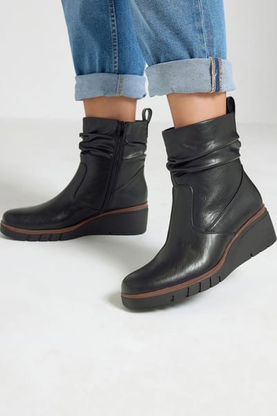 Yours Zwarte Imitatieleren Sleehaklaarzen In Brede E En Extra Brede Eeepasvormsize 37EEE