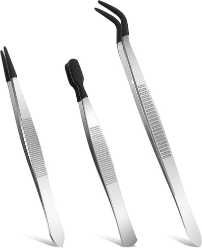 Set van 3 rubberen punt pincetten met zwarte siliconen coating voor het maken van sieraden, wimpers en industriële toepassingen