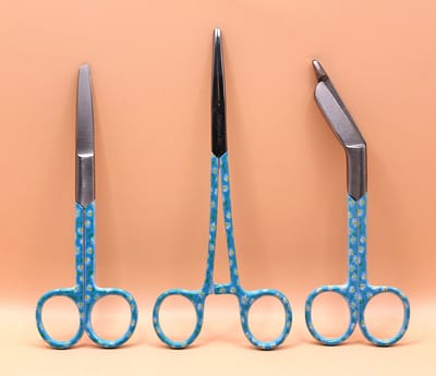 Verpleegkundige Scharenset 3-Delig – Verbandschaar, Schaar en Kocher – Medische Set – Margriet Bright Blue