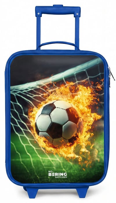 NoBoringSuitcases.com® - Kinderkoffer blauw - Kindertrolley jongen - Vuurvoetbal in doelnet vastgelegd - Koffer kind lichtgewicht - Reiskoffer trolley voor kinderen - Koffertje met lichtgevende wieltjes - Rolkoffer