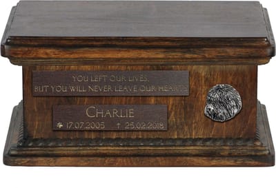 Houten urn voor Old English Sheepdog as, gepersonaliseerd met gravure