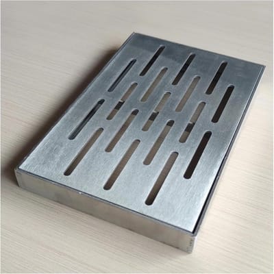Afvoerrooster RVS - Regenwaterrooster Rioolzeef - Waterbeheer Buiten - Heavy Duty Ontwerp - 20x40x3 cm - Zilver