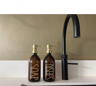 BBBLS® Design Dispenser Giftset "Soap Dishes" | Bruin Kunststof | 500ml | RVS / Metaal Pomp Goud | Zeeppomp | Zeepdispenser | Zeephouder