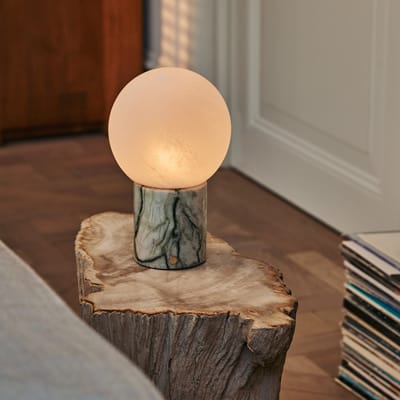 Tavellio Metsu Draadloze Tafellamp – H24 – Ice Green Marmer en Glas – Tot 100 uur