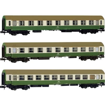 Arnold HN4482 N set van 3 personenrijtuigen OSShD type B, nr. 2/2 van de DR