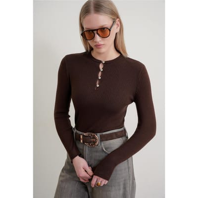 Knop Gedetailleerde Crewneck Trui