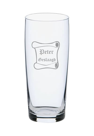 Gegraveerd bierglas - bierfluitje - geslaagd - geslaagd cadeau - diploma - afgestudeerd - Naam + Geslaagd - glas gravering - glas graveren - gepersonaliseerd cadeau