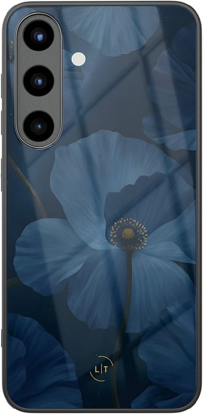 Hoesje geschikt voor Samsung Galaxy S25 - Midnight garden - Luxe Glazen Hardcase - Bloemen - Blauw