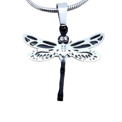 Edelstaal hanger,lief kleine libelle met strassoog en staart omhoog.