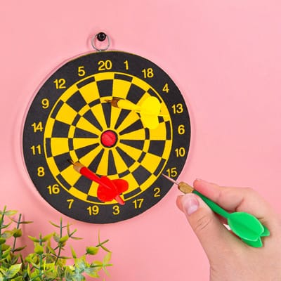 OOTB Mini dartbord met 3 darts - Klein dartbord van 15 cm