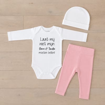 Baby kledingset meisje cadeautje zwangerschap aankondiging| maat 50-56 |licht roze broekje beertjes en mutsje streepje roze en witte romper lange mouw met tekst laat mij niet mijn oom en tante moeten bellen | zwangerschapsaankondiging geboorte