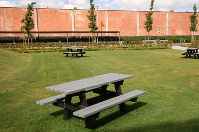 Rockwood® Picknicktafel Zwaar kunststof - Mineral Grey (154kg) 1.80m Montage op locatie. Extra gemak en vakkundige service