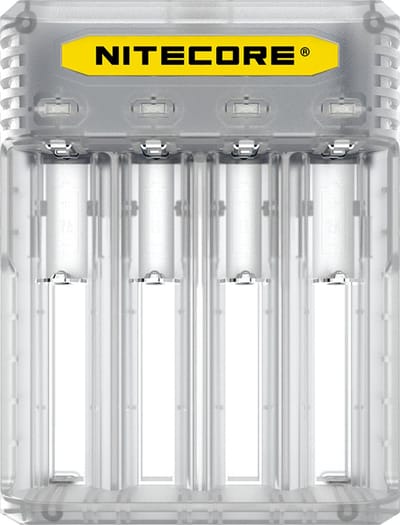Nitecore Q4 Snellader Wit