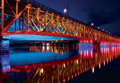 Fotobehang City Skyline Bridge Reflection Night  | XL - 208cm x 146cm | 130g/m2 Vlies