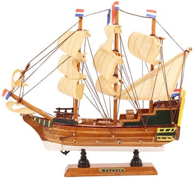 Decoratie model zeiljacht/zeilboot driemaster - 24 x 24 cm - miniatuur boot/boten - de Batavia