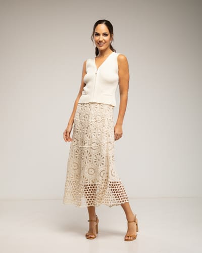 Midi-rok van gehaakt materiaal met elastische taille (o "Midi-crochetrok...")