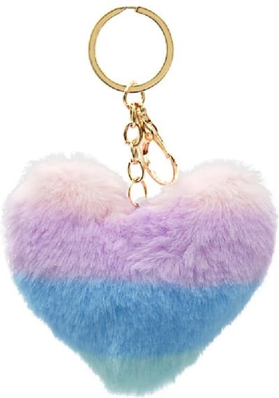 Een mooie en zachte sleutelhanger in leuke kleuren! Een erg leuk hart om aan je tas of sleutelbos te hangen. Of natuurlijk een mooi plekje in je huis te geven. Voor uzelf of Bestel Een Cadeau. (Let op: de kleuren kunnen afwijken van de werkelijkheid)
