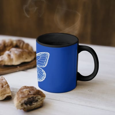 Magische Mok - Foto op Warmte Mokken - Koffiemok - Vlinder - Wit - Getekend - Stippen - Magic Mok - Beker - 350 ML - Theemok