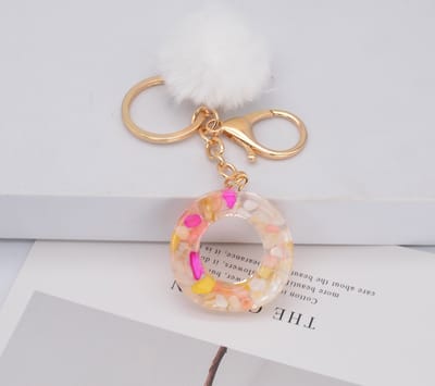 Letter Sleutelhanger A-Z – Luxe Initialen Sleutelhanger met Pompon & Kwastje – Tashanger voor Dames & Meisjes – Accessoire voor Sleutelbos, Handtas, Rugzak & Autosleutel – Persoonlijk Cadeau voor Vrouw, Moeder, Dochter & Vriendin