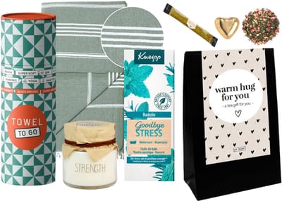 Kneipp Cadeauset Goodbye Stress Luxe Hamam Handdoek - Kneipp Bad Olie 100 ml Goodbye Stress - Towel To Go Hamamdoek Kaki - Thee cadeaupakket Warm hug for you