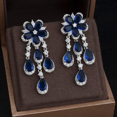 JanKelly Nieuwe Zirkoon Oorbellen Witgoudkleur Roze Zirkonia Oostenrijkse Strass Bloem Hangende Oorbel voor Vrouwen JP5045E blauw