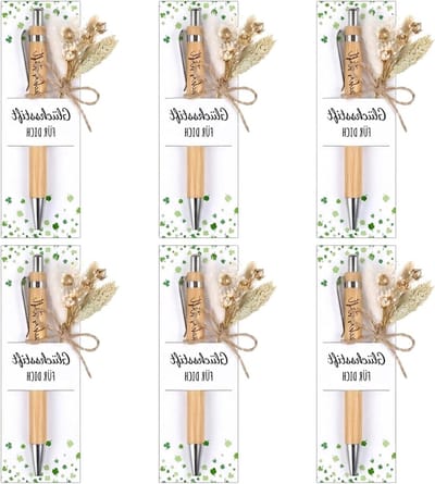 Cadeaus met Houten Balpen en Gravering, Boeket van Echte Gedroogde Bloemen, Papieren Penhouder voor Afscheidscadeau aan Leraar, Collega of Vriend (6 Sets, Uniek en Persoonlijk)