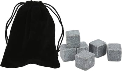 6x Whiskey stones - Whisky stenen - Natuursteen - Koelstenen - Herbruikbare ijsblokjes - Inclusief opbergzakje - Lichtgrijs - Drank koelen zonder verdunnen - Whisky accessoires - Jonyx