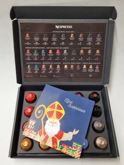 Koffie Proeverij Pakket 20 stuks verschillende smaken met Mystery Card 'Fijne Sinterklaas' met persoonlijke (video) boodschap | Verjaardag | Sinterklaas | Kerstpakket | Vaderdag | Moederdag | Jubileum | Valentijnsdag