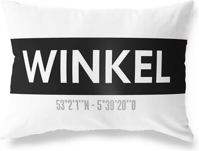 Tuinkussen WINKEL - NOORD-HOLLAND met coördinaten - Buitenkussen - Bootkussen - Weerbestendig - Jouw Plaats - Studio216 - Modern - Zwart-Wit - 50x30cm