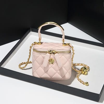 Sac à chaîne en diamant Ins polyvalent pour femme Nouveau sac boîte Sac à bandoulière polyvalent à la mode Sac bandoulière décontracté de niche Rouge à lèvres Bandoulière white