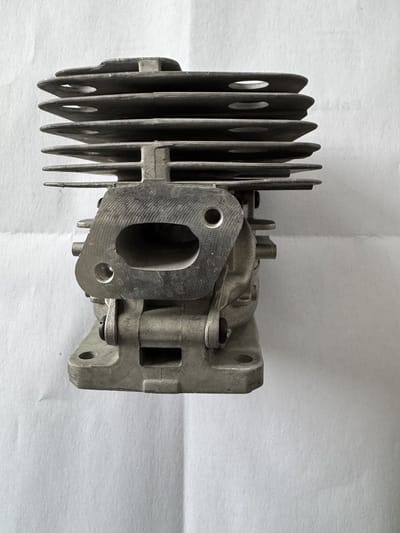 Cilinder met Zuiger passend op Stihl FS120, FS120 2-Mix, FS120R 2-Mix Nieuw Model OEM 41340201221 Merk BPC Parts