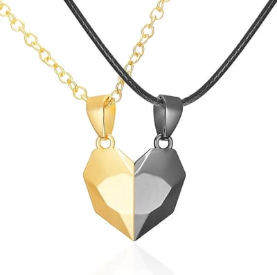 Magnetische Hartjes Ketting Set voor Hem en Haar - Zwart / Goud kleurig- Romantisch Liefdes Cadeau - Valentijnsdag - Valentijn Cadeautje voor Mannen