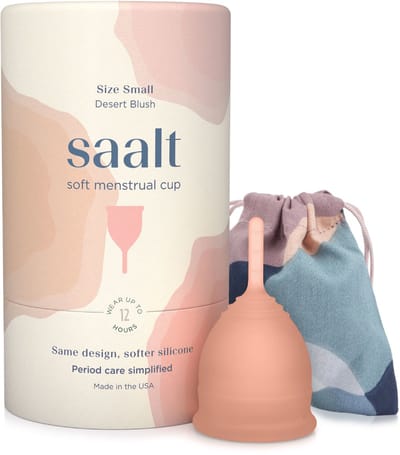 Saalt Soft Menstruatiecup Blush Small - Herbruikbare Menstruatie Cup van Medisch Siliconen - Tot 12 Uur Bescherming - Duurzaam Alternatief voor Tampons en Maandverband