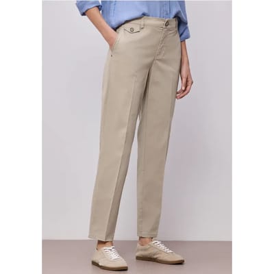 Casual fit chino's in een zachte stof