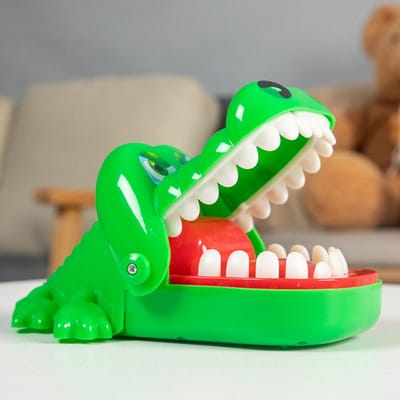 Grappig Krokodillenbijtspel, Tanden Indrukken Pop-Up Speelgoed, Interactief Verrassingsreactiespel voor Kinderen en Ouders green